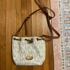 Michael Kors MK Bucket Crossbody Bag